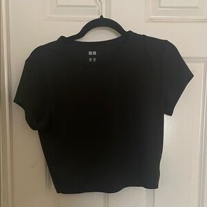 Black Women's Short Sleeve Cropped Top